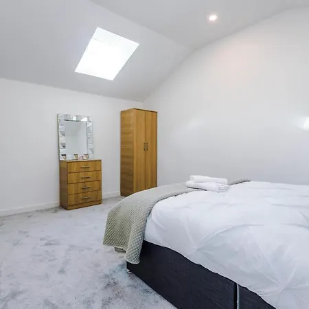 Apartment 2 Bedroom Duplex In Bradford Bradford (West Yorkshire)