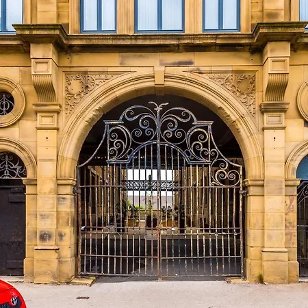 2 Bedroom Duplex In Bradford Bradford (West Yorkshire)