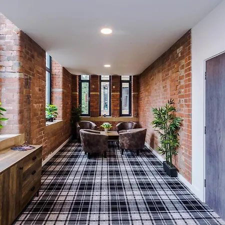 2 Bedroom Duplex In Bradford *