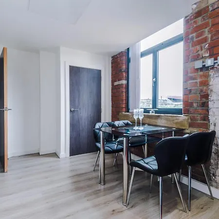 2 Bedroom Duplex In Bradford *